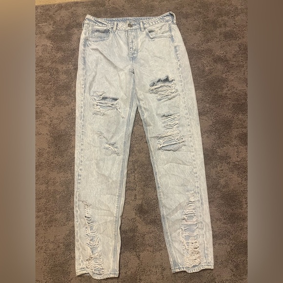 American Eagle Outfitters Denim - American Eagle Hi-Rise Tomgirl jeans size 6(long)
